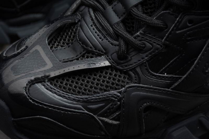 BLCG TRACK  SNEAKER